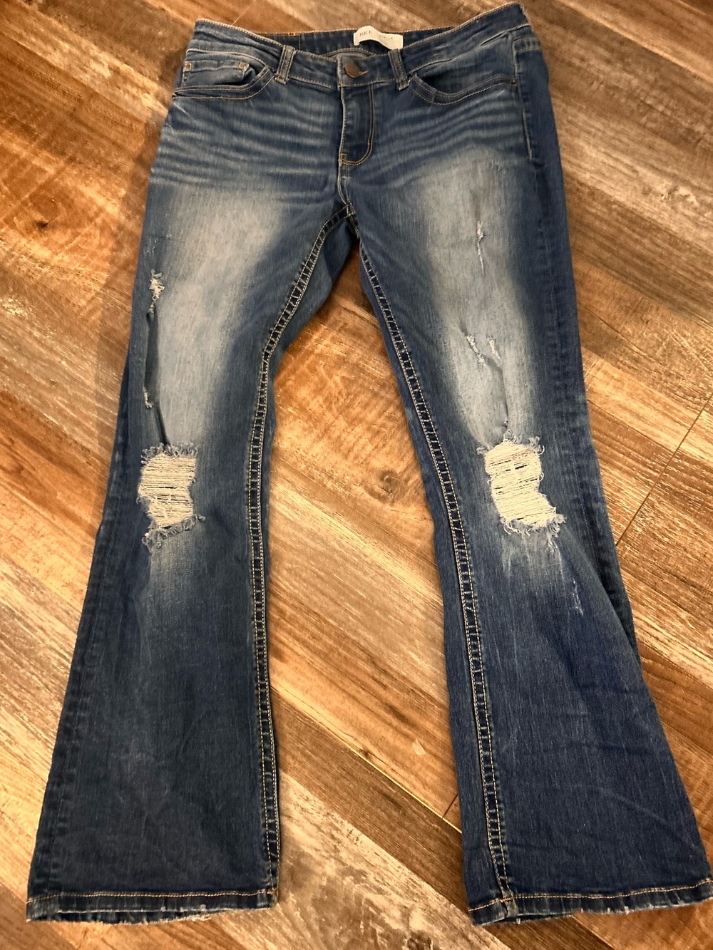 50%offw❤️ BKE Distressed Stella low rise slim fit bootcut Jeans, 30x29.5 164